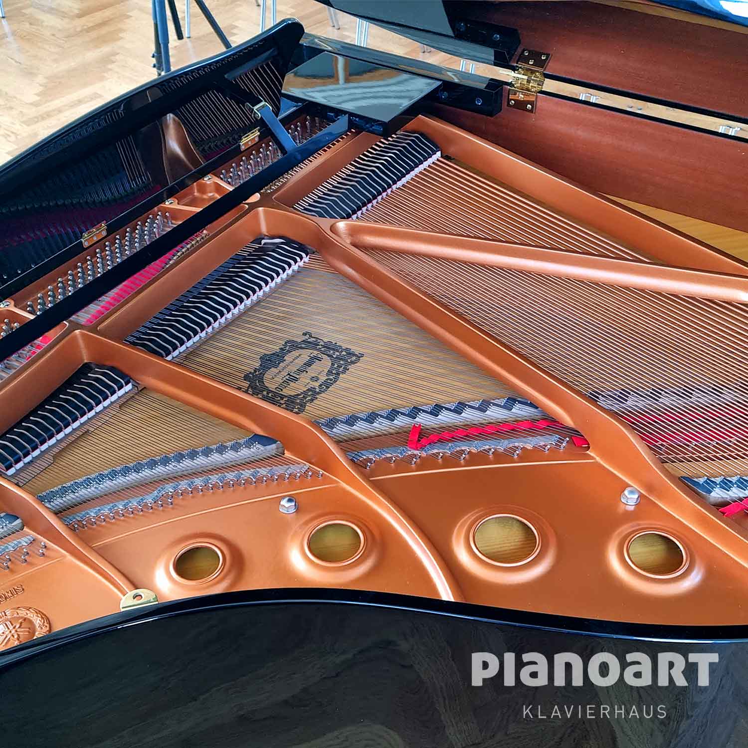 Yamaha GC1 Flügel Gebraucht Ansicht der Gussplatte