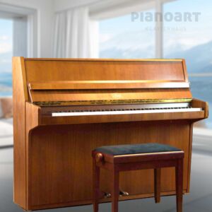 May Berlin 111 Gebrauchtes Klavier in Nuss mittel