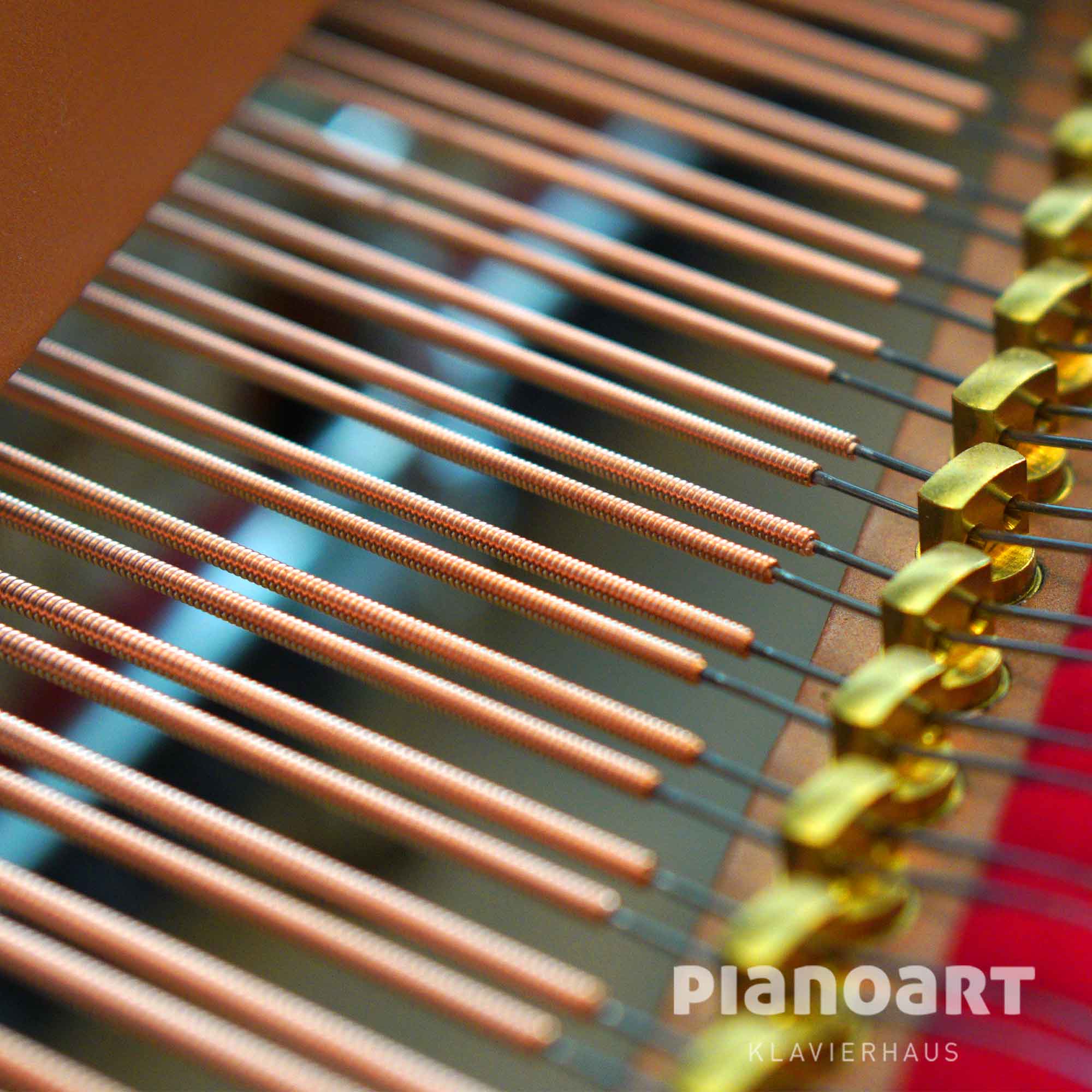 Basssaiten des Yamaha C5X Flügels