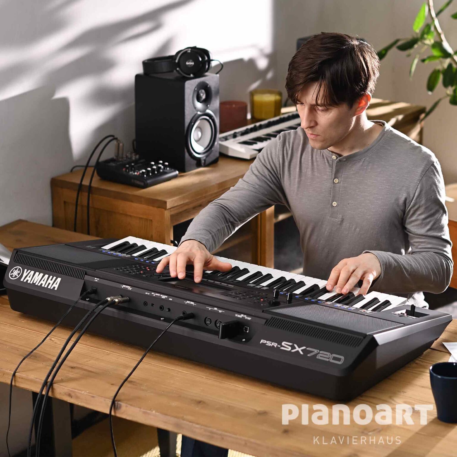 workstation-yamaha-psr-sx720-image-02